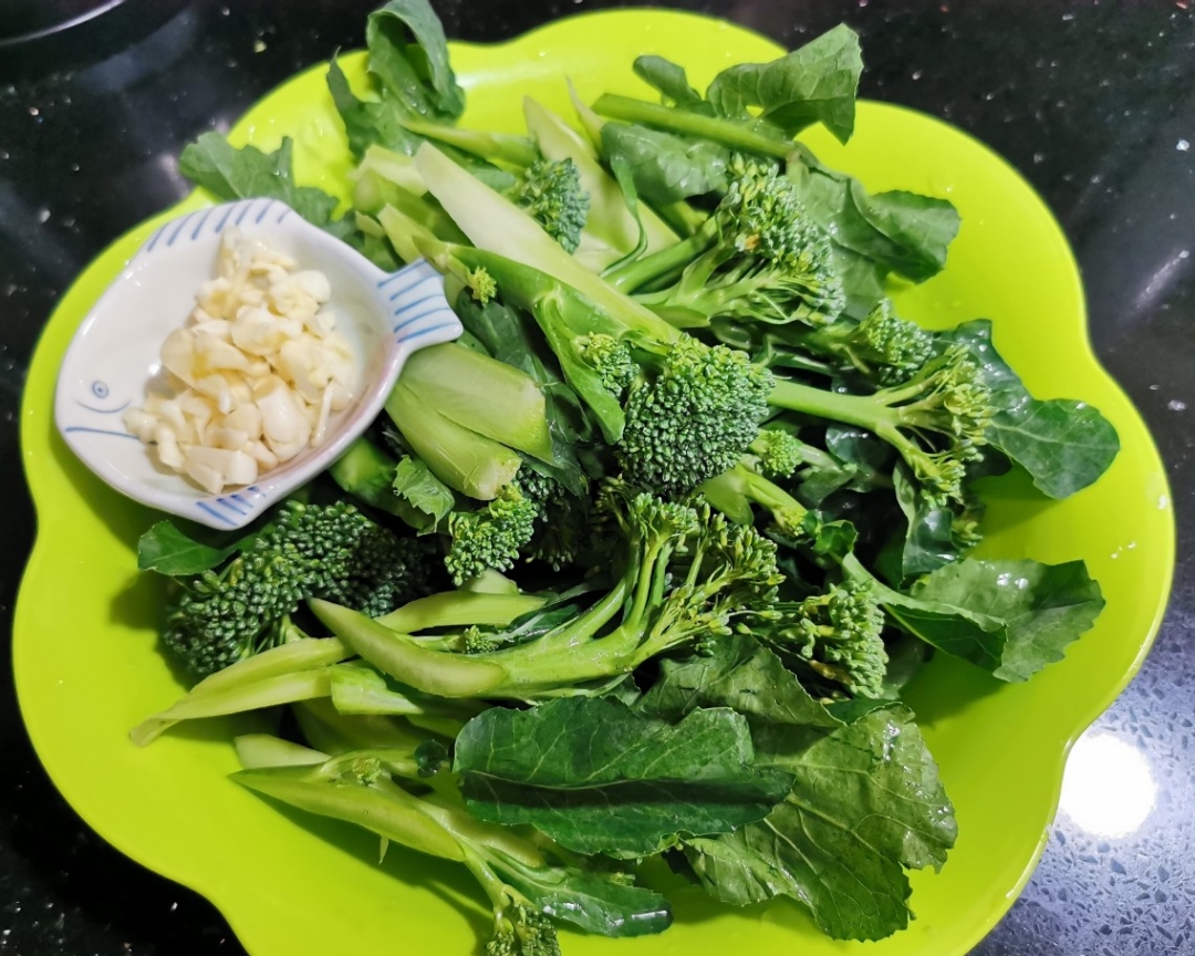 炒西兰苔，可炒一切绿色蔬菜配方的做法 步骤4