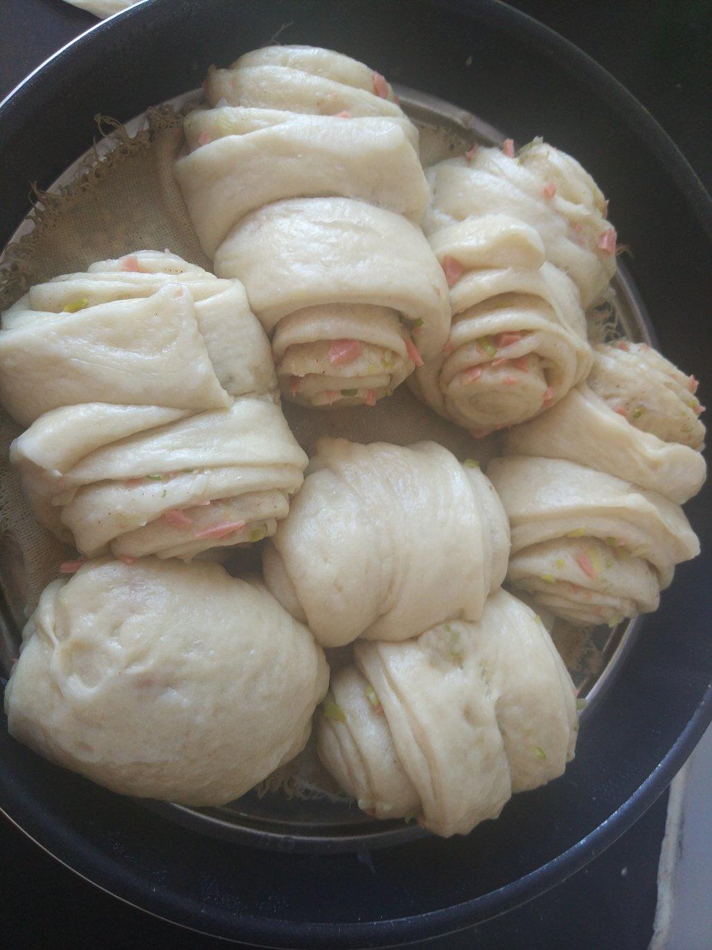 传统的葱油花卷