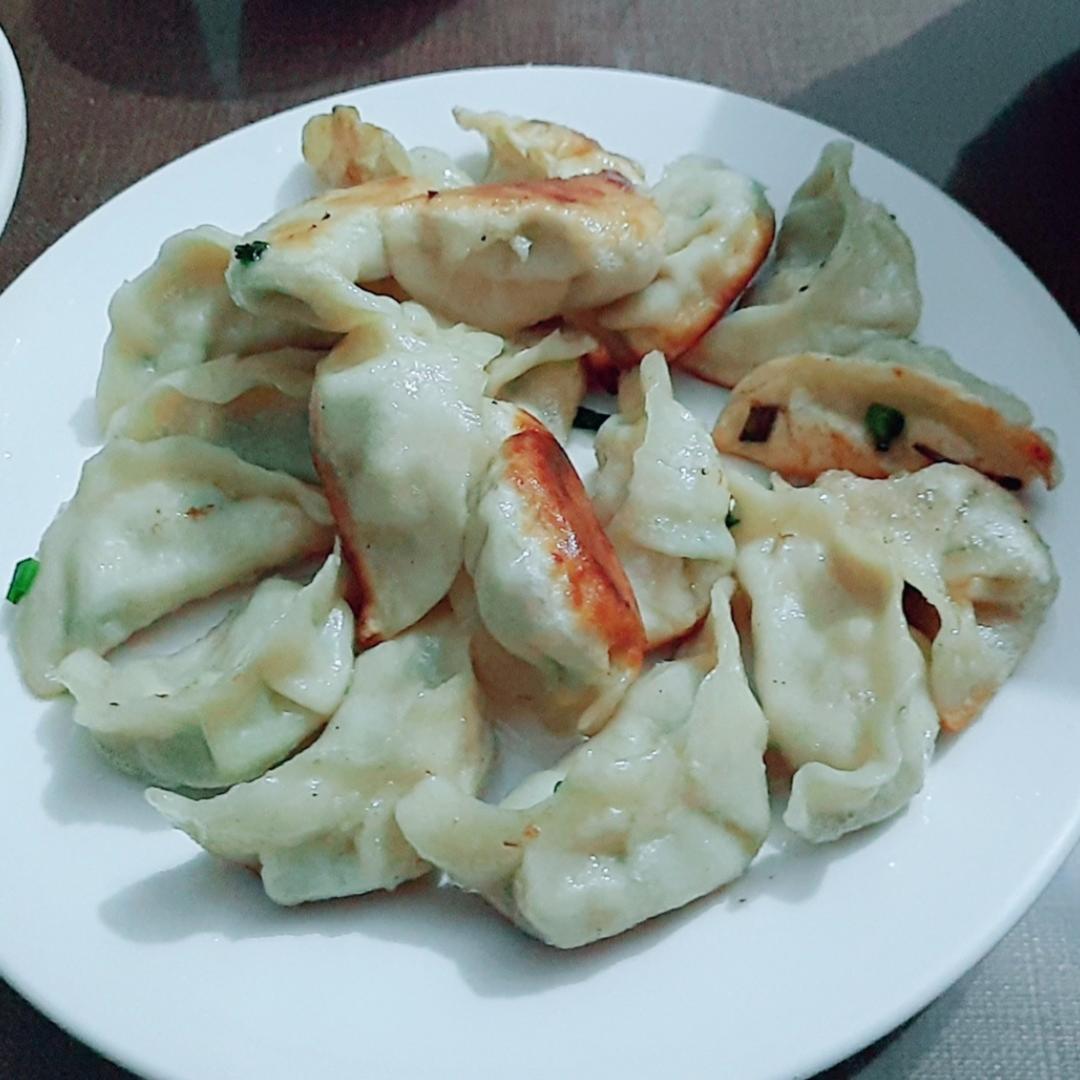 喜欢吃煎饺水饺蒸饺的姑娘