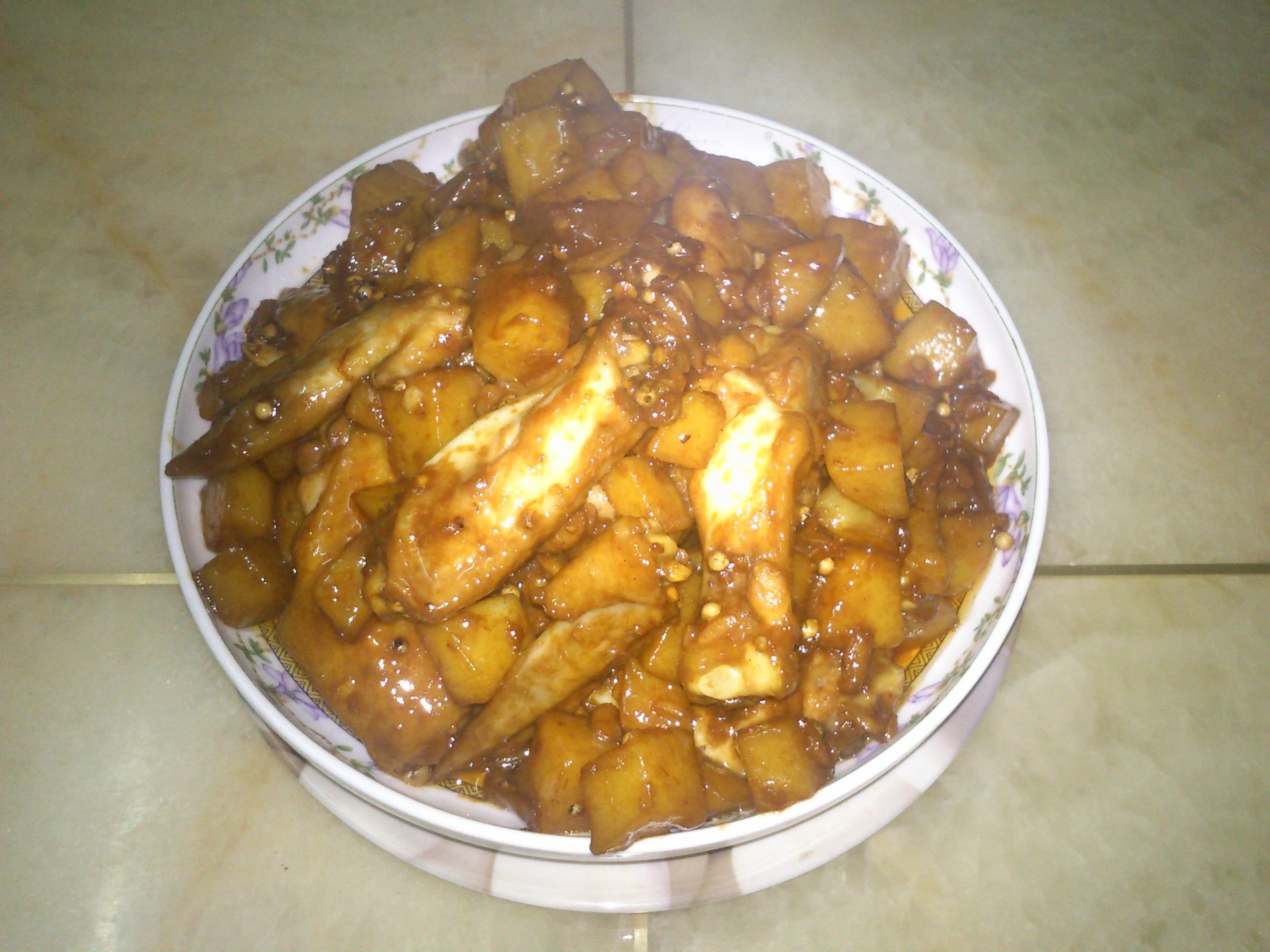 土豆炖翅根