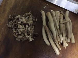 龙须豆苗茶树菇的做法 步骤3
