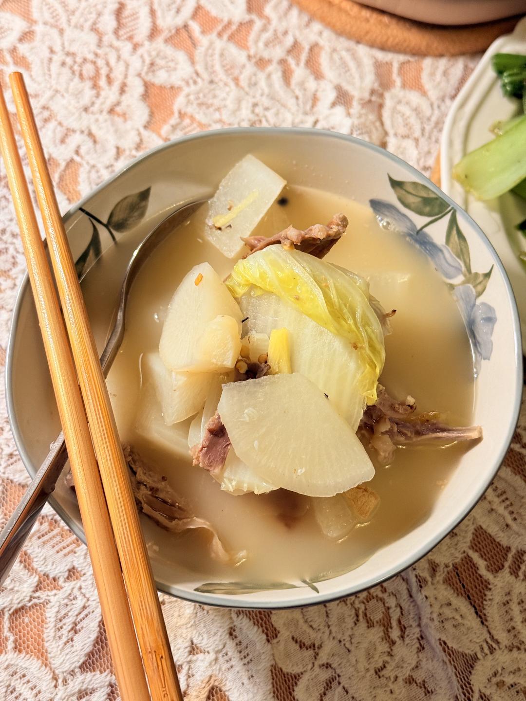 板鸭萝卜煲