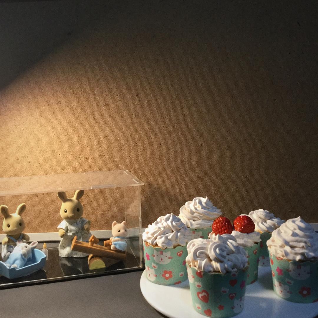 戚风小纸杯蛋糕