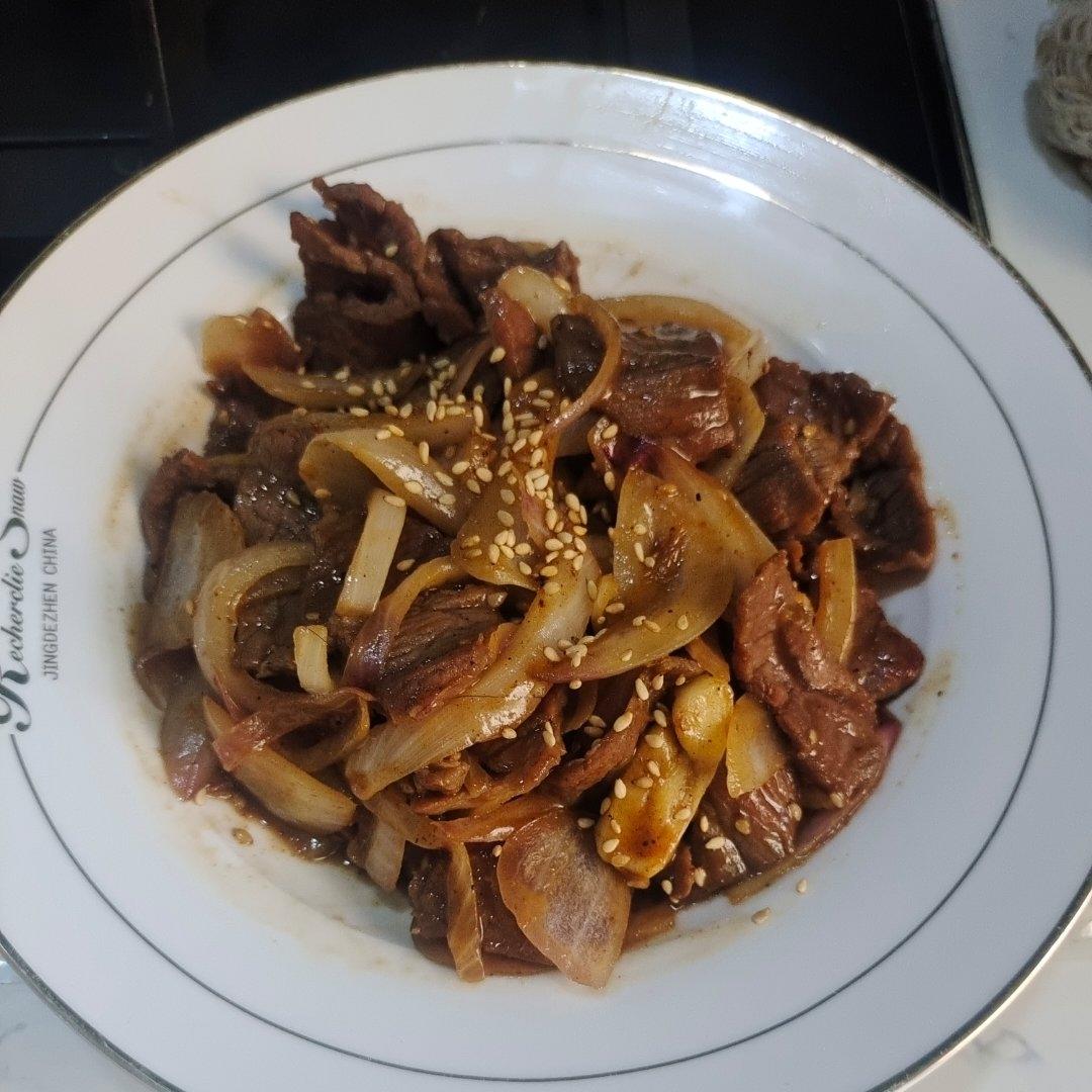 洋葱炒牛肉