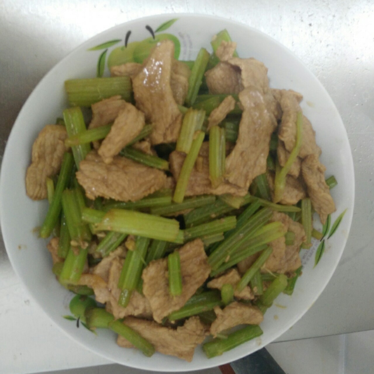 芹菜炒肉