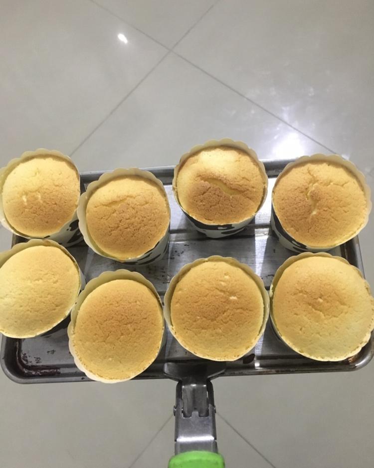 原味戚风纸杯蛋糕（烤箱做纸杯蛋糕）