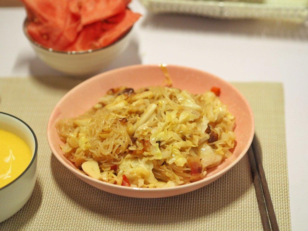卷心菜炒粉丝 Glass noodles with Cabbage