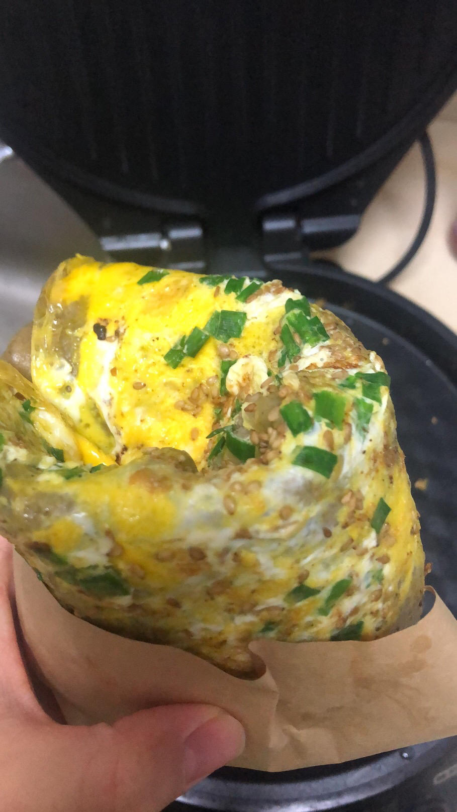 煎饼果子（超详细步骤 甜面酱都是自制的）