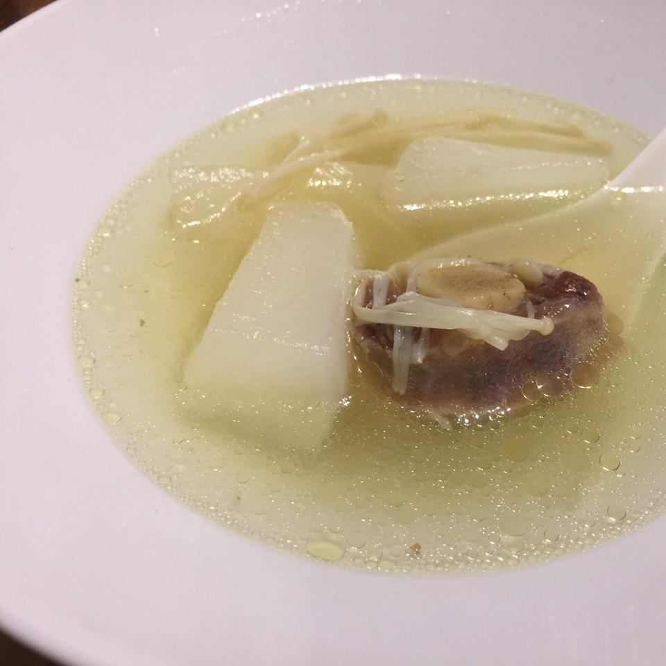 牛尾炖白萝卜汤