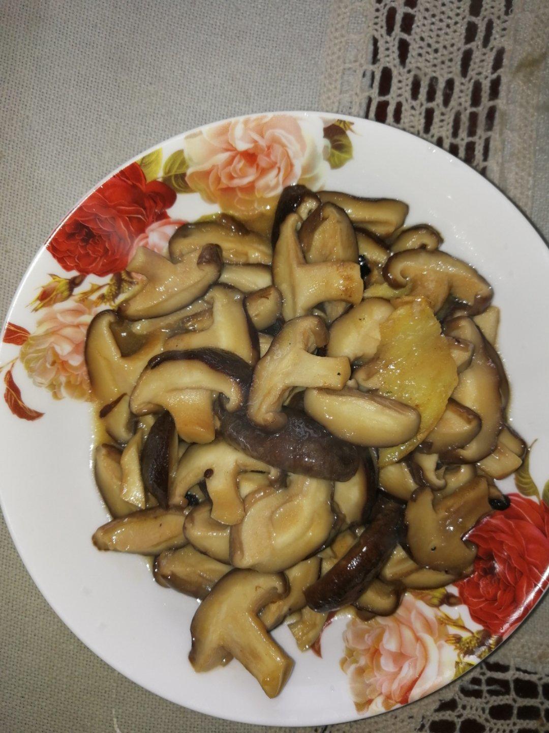 鲜冬菇烩玉子豆腐