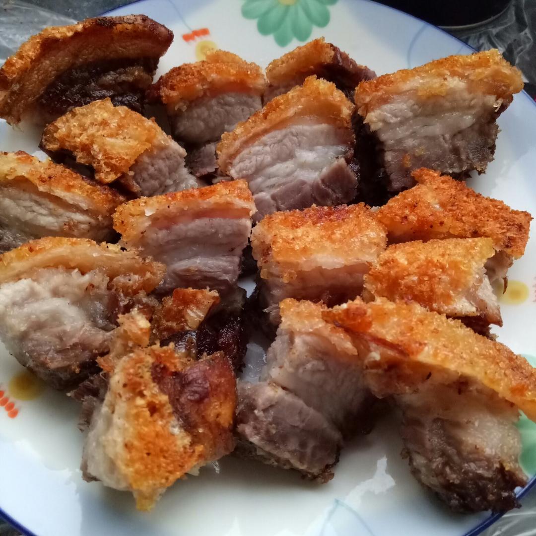 向日葵小姐的花海做的酥脆化皮烧肉