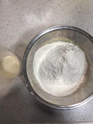 简单低糖空心糯米粉芝麻球的做法 步骤1