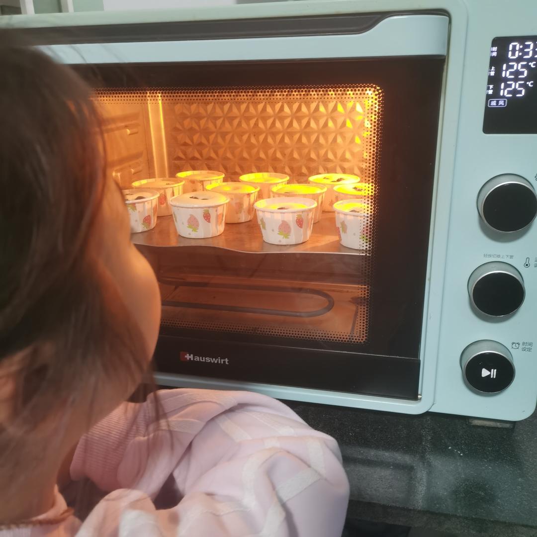 蓝莓戚风小蛋糕