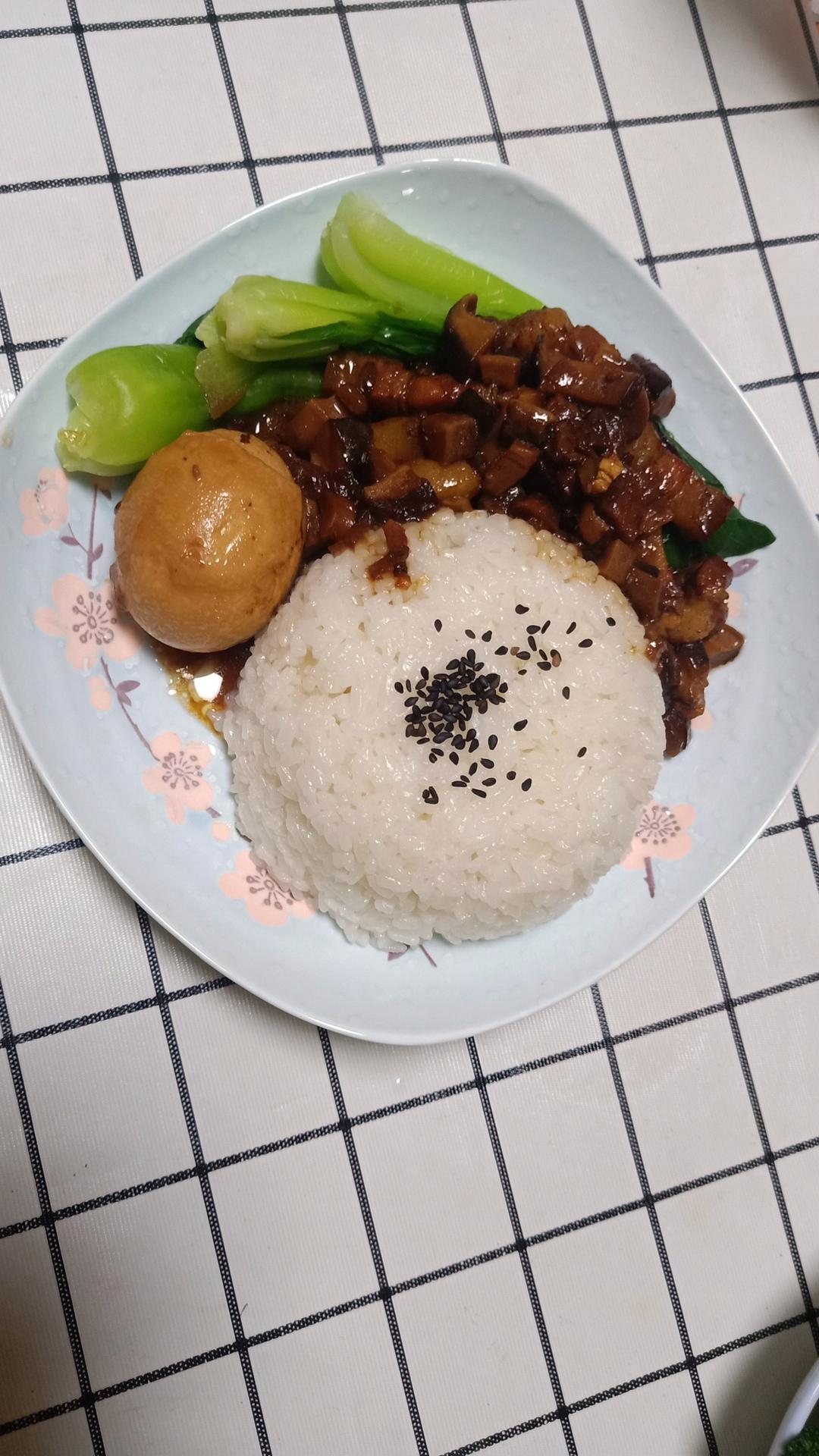 台式卤肉饭