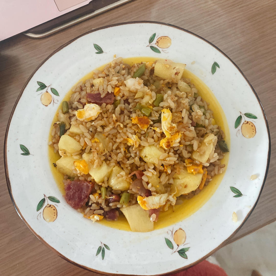 虾仁菠萝炒饭