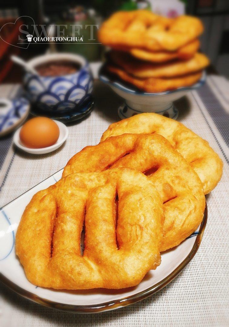 巧儿童话做的健康美味的炸油饼(糖油饼)