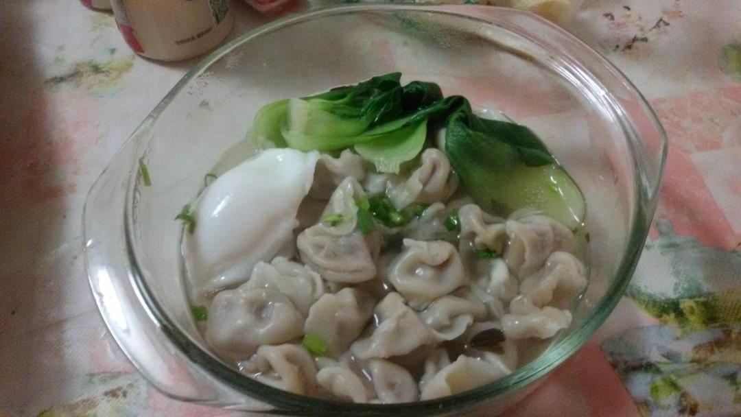 速冻馄饨的早餐