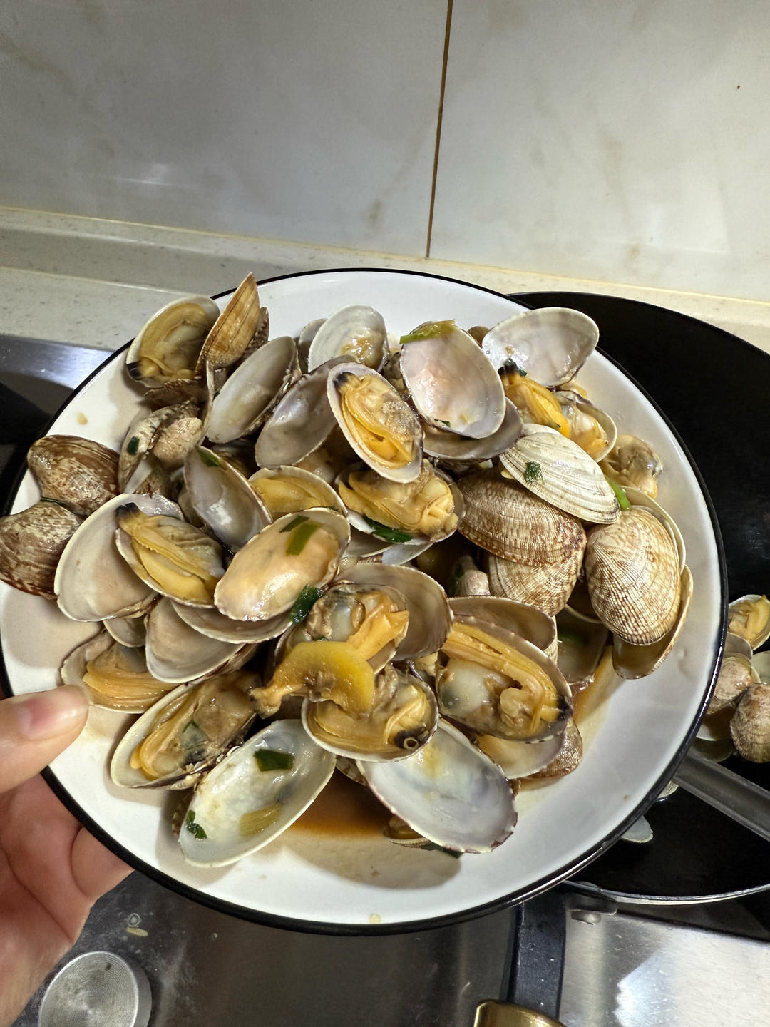 爆炒花甲（保留鲜味，不焯水的做法）