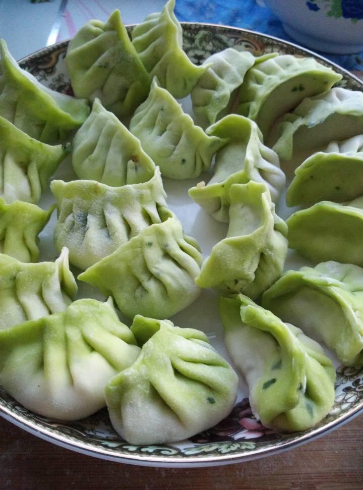 翡翠白玉白菜饺子详细版（附翡翠白玉白菜饺子包法，翡翠白玉饺子皮两种制法，面包机和面，翡翠白玉烧卖，各种馅料搭配）