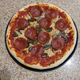 Pepperoni pizza百搭美味披萨面团