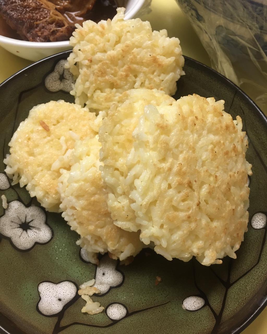 鸡蛋米饭饼