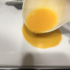 家庭版自制肠粉（含超美味葱油肠粉汁制作方法）的做法 步骤4