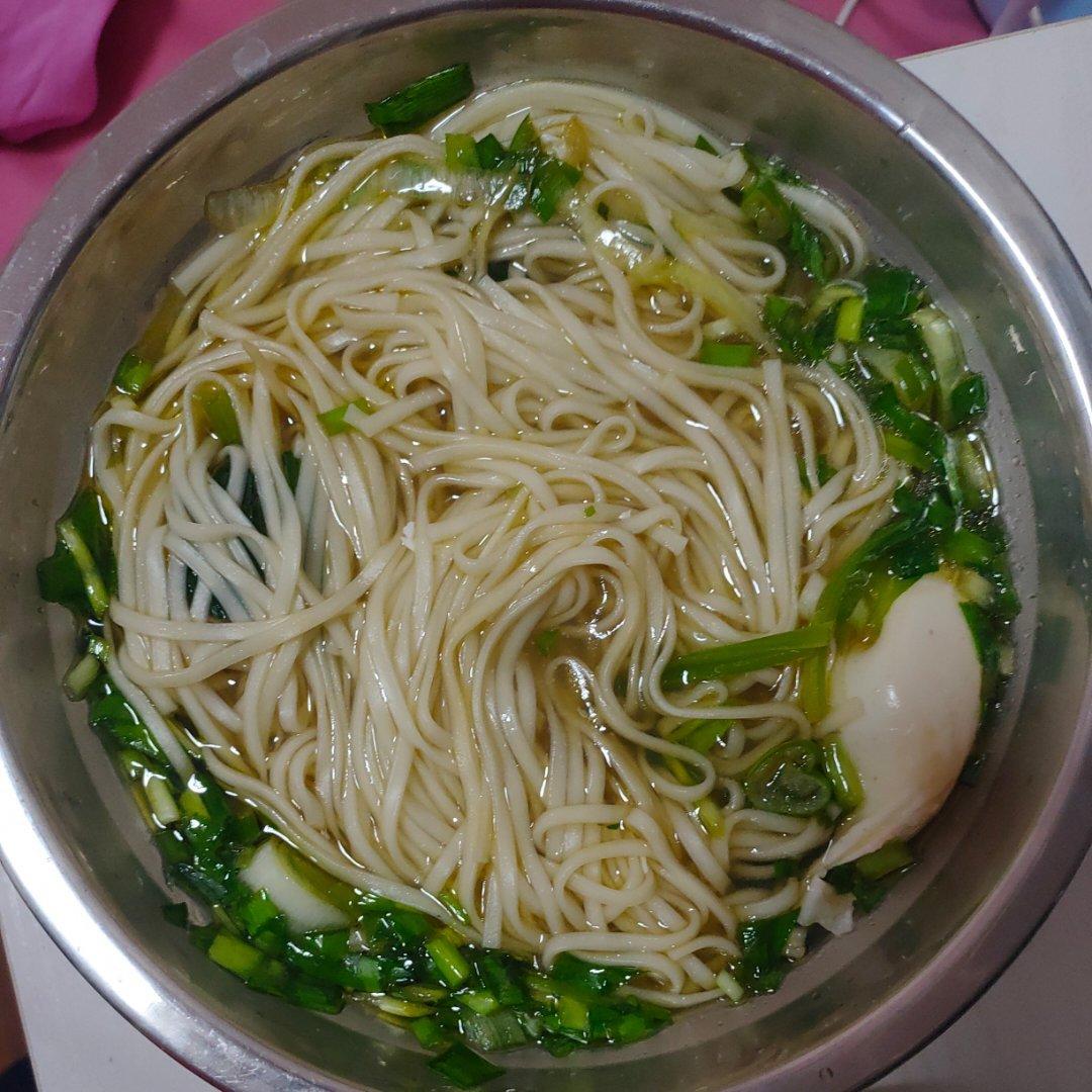 超简单的10分钟做好-热汤面