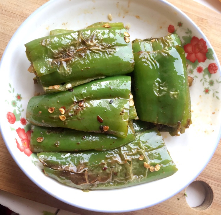 大敏_爱下厨做的快手少油虎皮杭椒