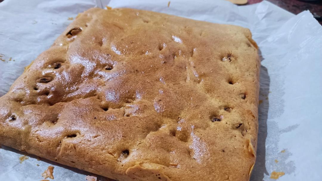 简单到只需所有材料混一起烤一烤的苹果蛋糕！