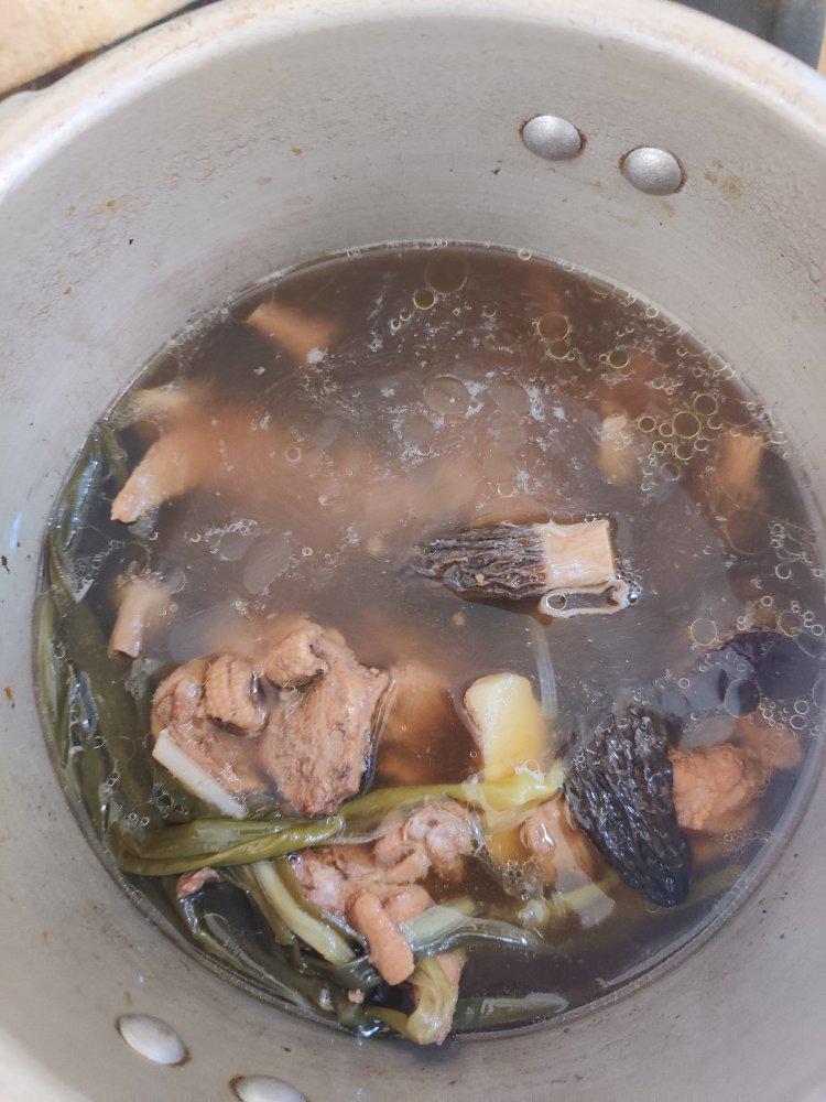 羊肚菌老鸭汤