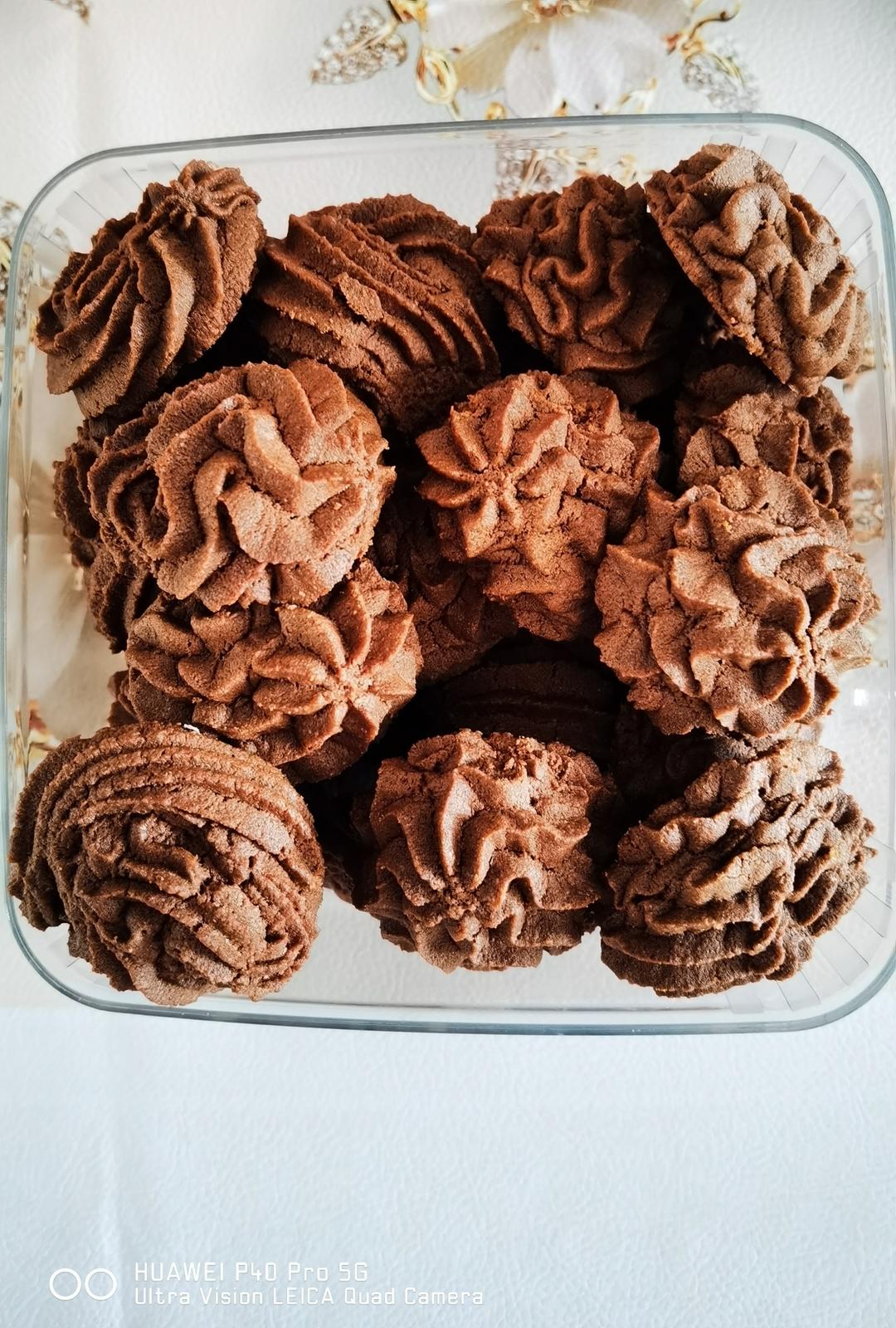 挤花毫无压力的巧克力曲奇