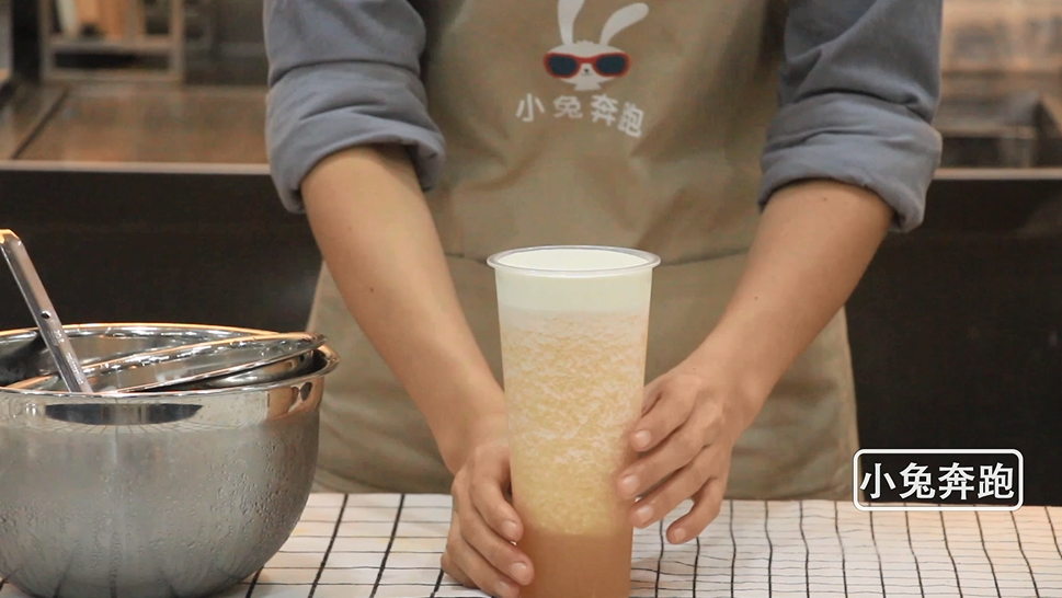 芝士哈密瓜的做法——小兔奔跑奶茶教程的做法