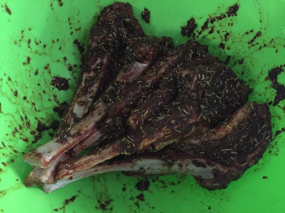 秒杀烧烤摊的烤羊排