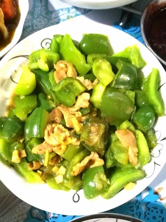 柿子椒炒肉