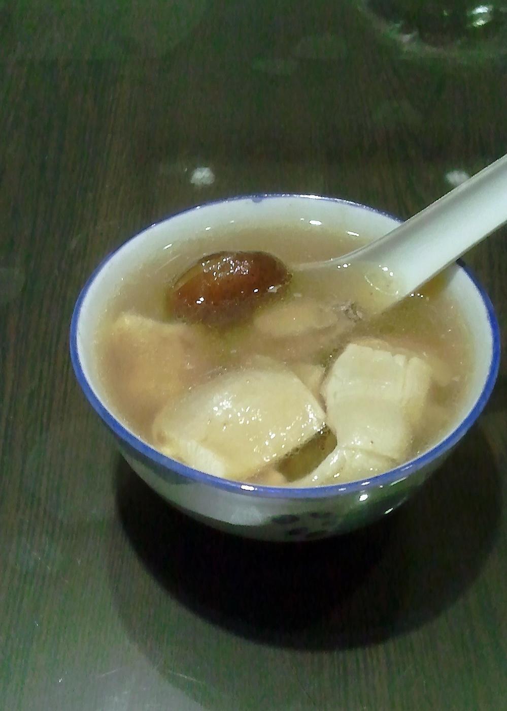 花胶炖鸡的做法