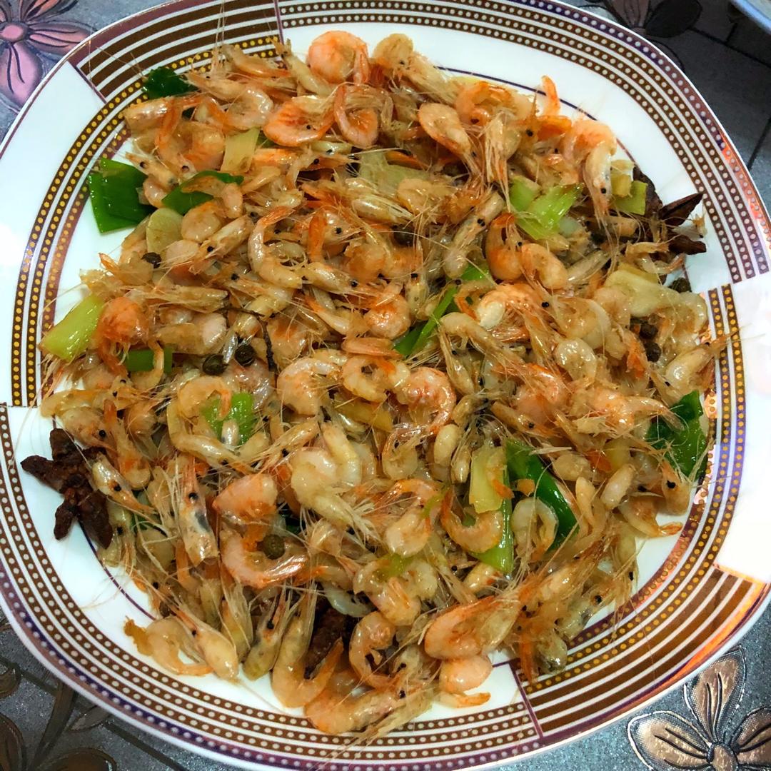 爆炒小河虾