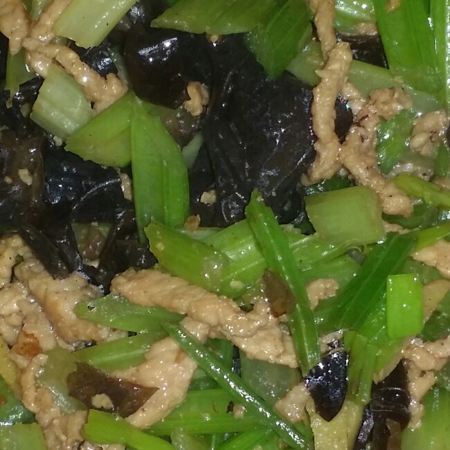 董太的私房菜--芹菜炒肉丝