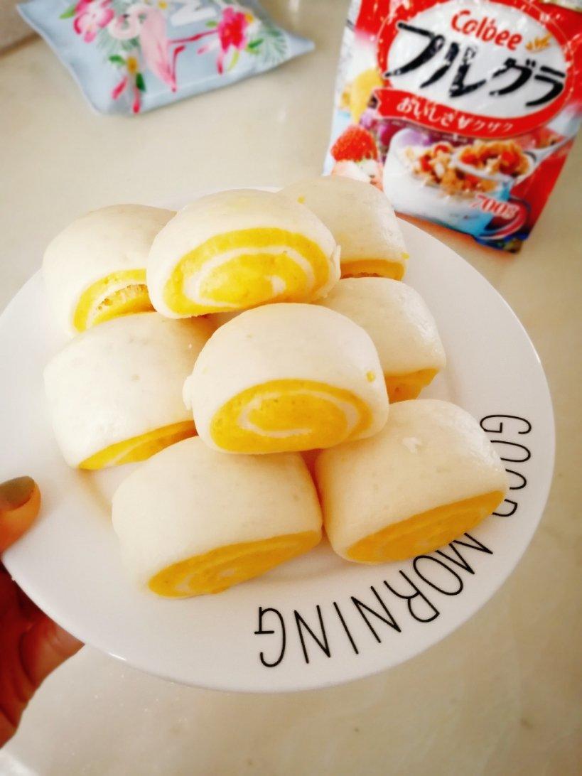 奶香金银卷 Chinese Steamed Pumpkin Bun