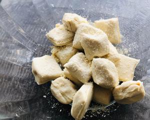 【轻盐牡蛎酱油】烤包浆豆腐的做法 步骤4