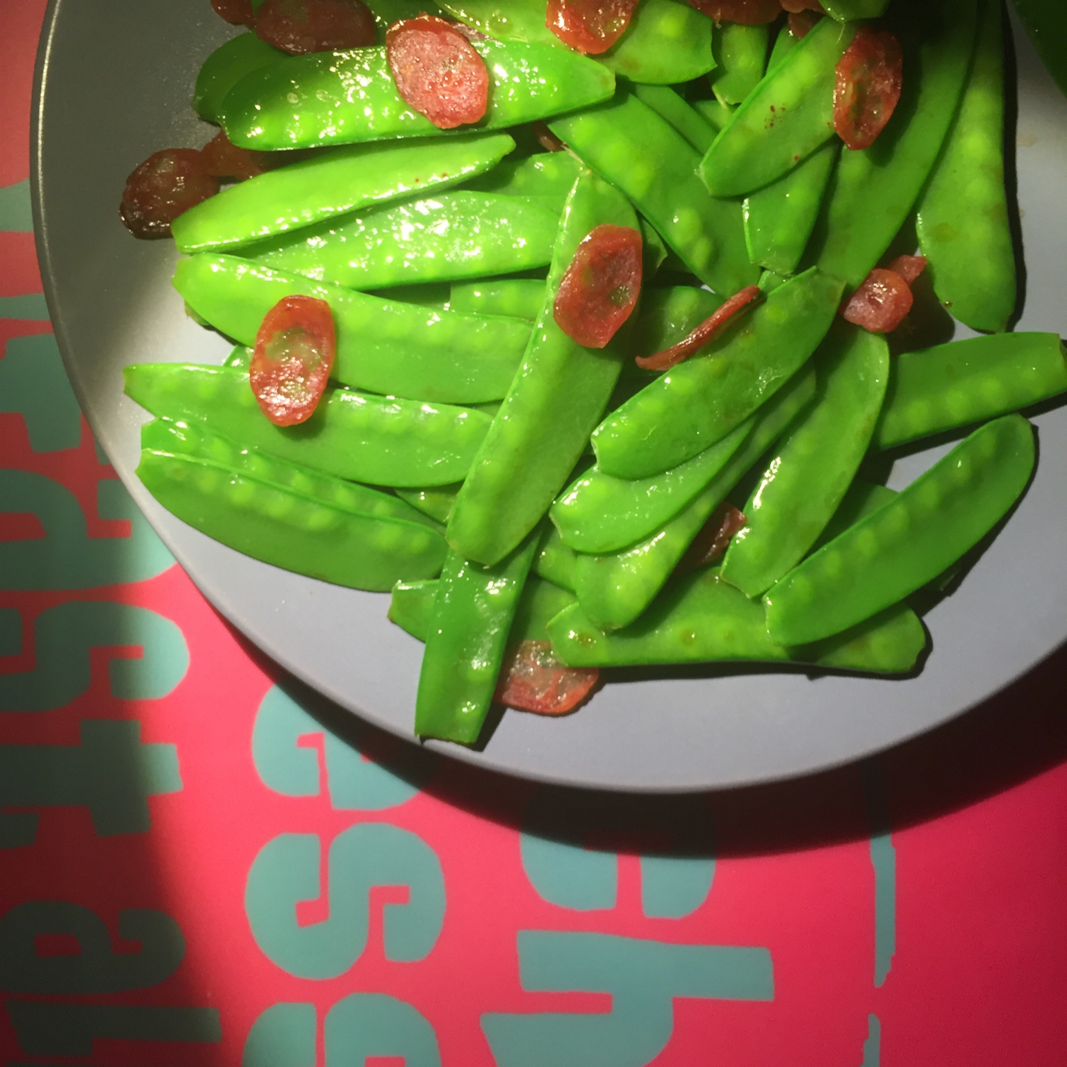 腊肠炒荷兰豆
