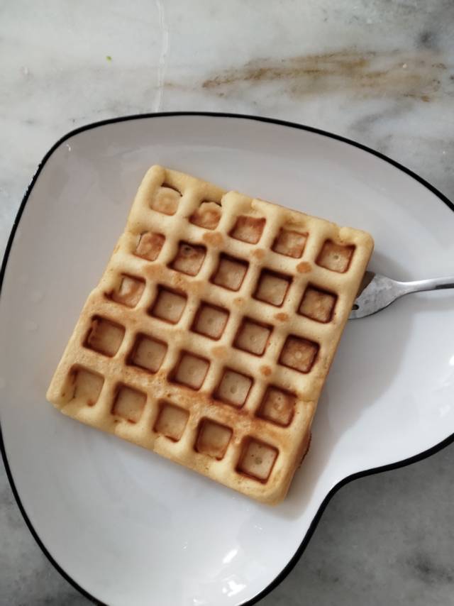 低碳下午茶！（生酮keto）低碳者都吃点啥-低碳生酮基础软华夫！低碳生酮奶香华夫饼！无糖无麸质华夫饼！椰子面粉、无油、松软可口～简单粗暴！懒人快手！