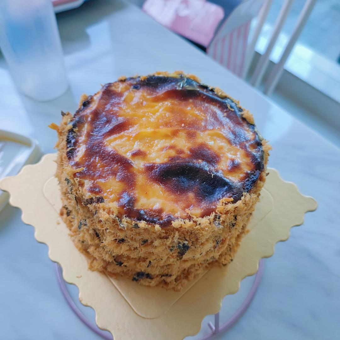 咸蛋黄芋泥肉松爆浆蛋糕