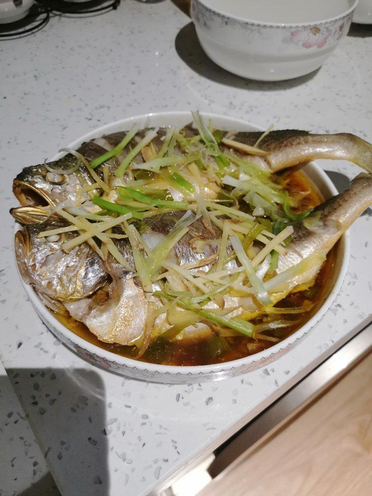 葱油黄花鱼
