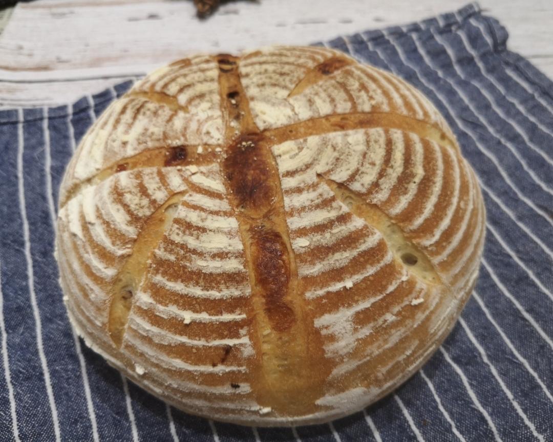 草莓白巧软欧面包的做法