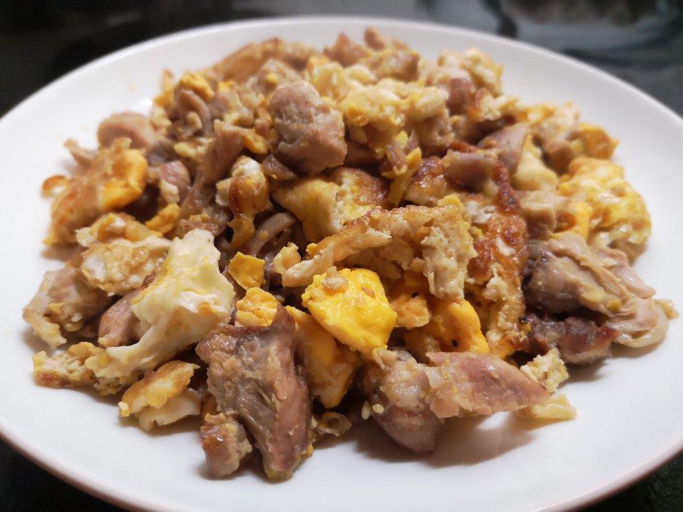 下饭神菜「拆骨肉焖荷包蛋」