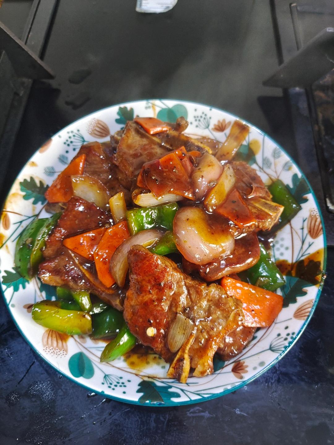 黑椒牛仔骨