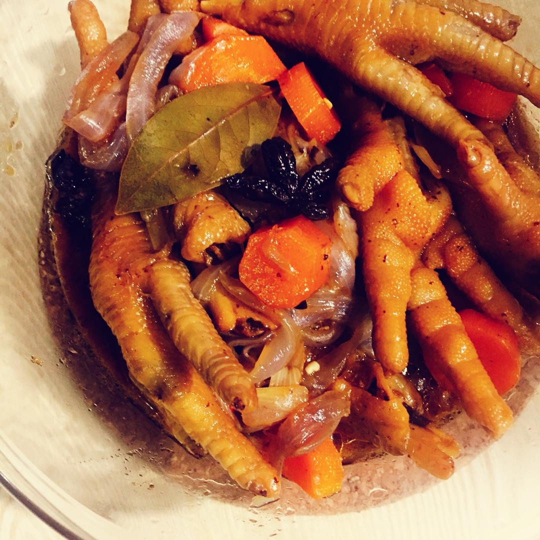 电饭锅脱骨红烧鸡爪