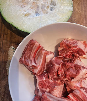 清热的冬瓜绿豆排骨汤🍲的做法 步骤1