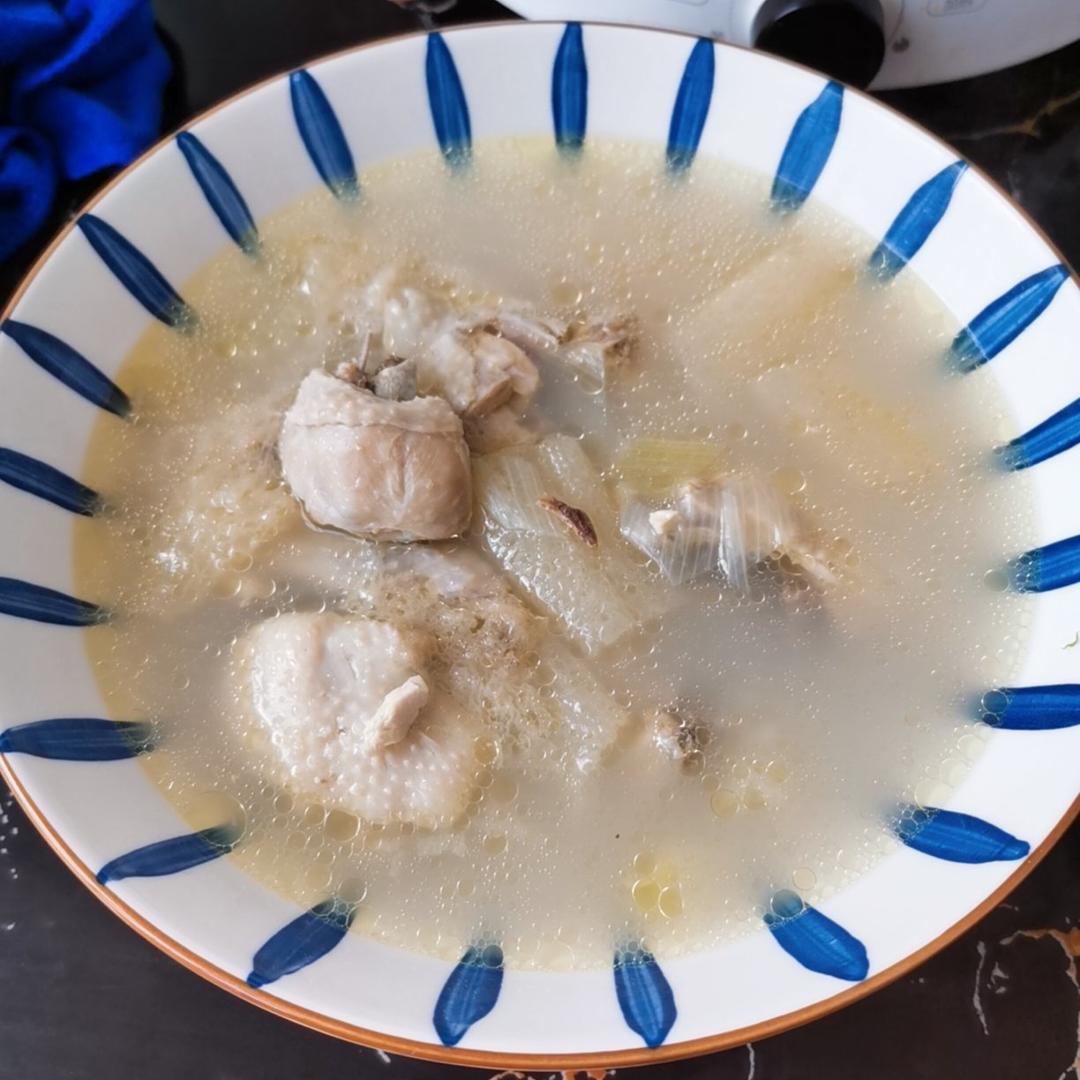 竹荪土鸡汤