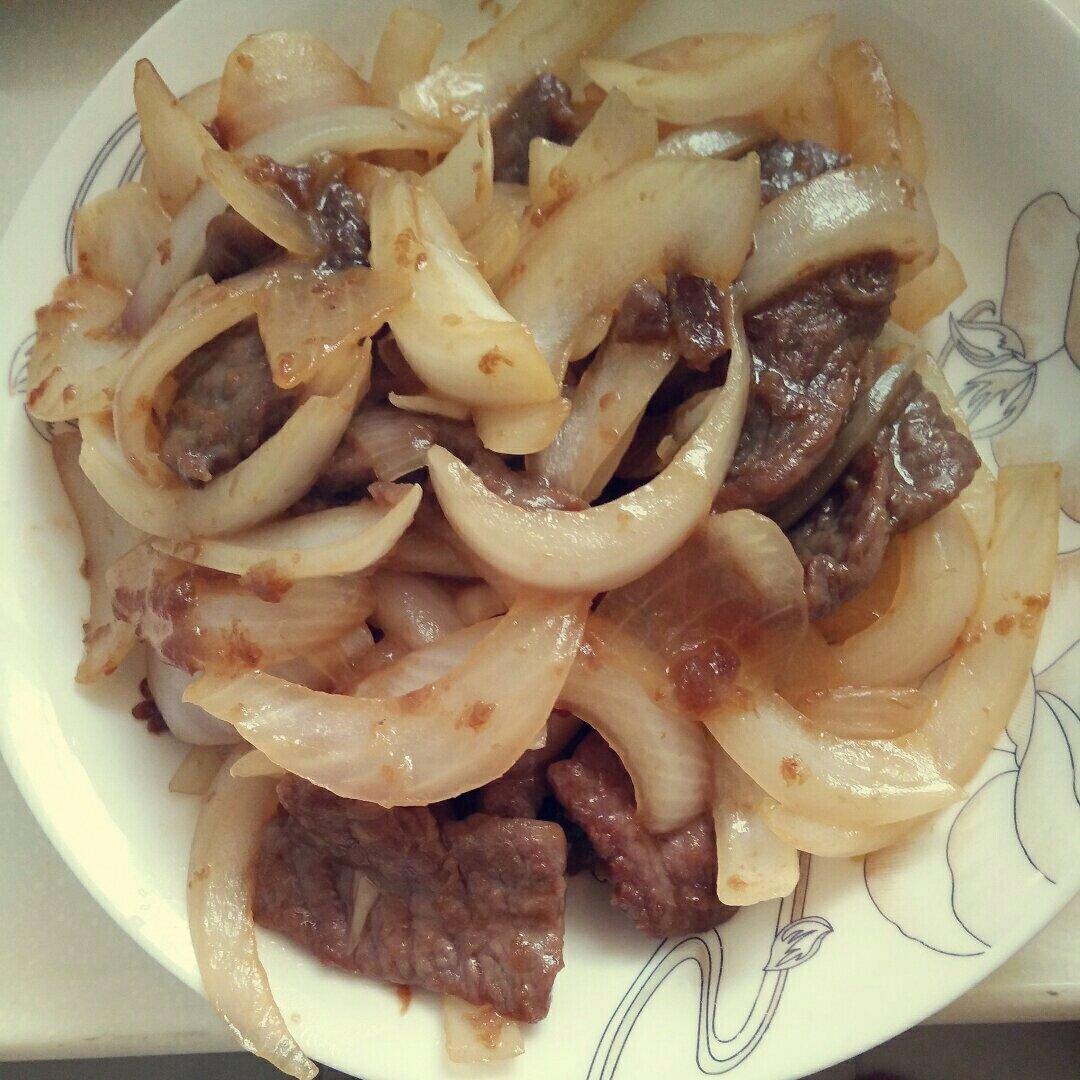 超快手的洋葱炒牛肉滑